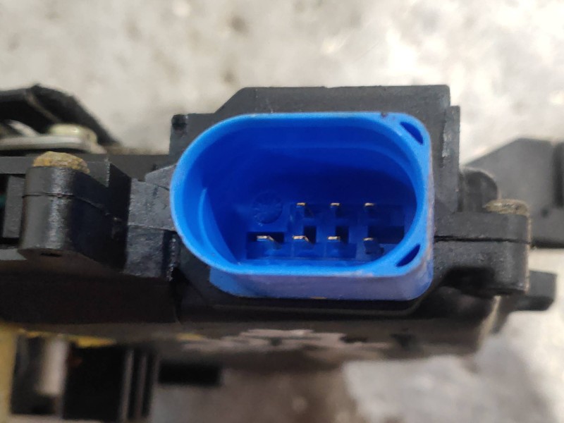 Recambio de motor cierre centralizado trasero izquierdo para audi a8 (4e2) 4.2 quattro referencia OEM IAM   