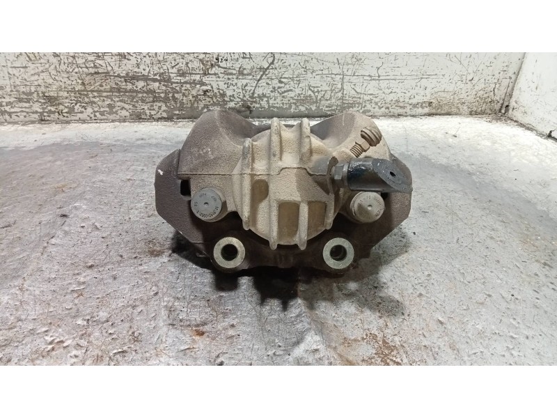 Recambio de pinza freno delantera derecha para citroen berlingo station wagon xtr plus referencia OEM IAM 9670614080 11360106563