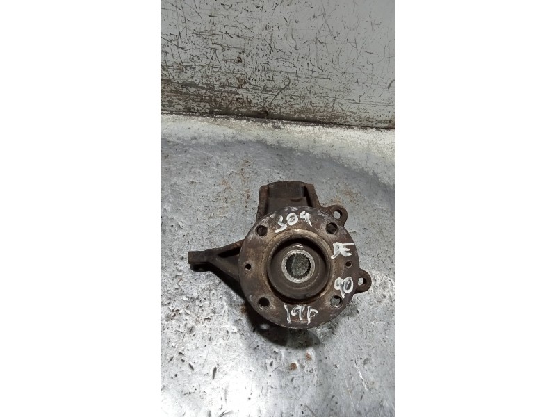 Recambio de mangueta delantera derecha para peugeot 309 graffic diesel referencia OEM IAM   