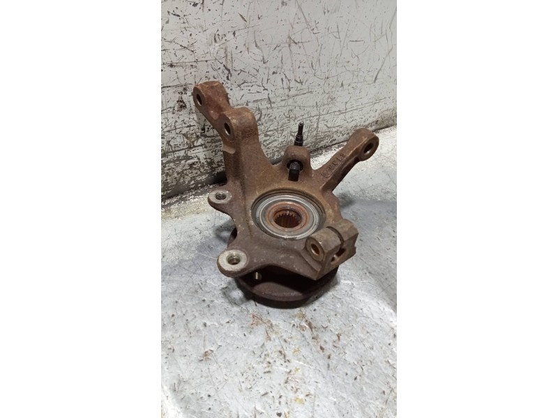 Recambio de mangueta delantera derecha para renault clio ii fase ii (b/cb0) campus referencia OEM IAM   