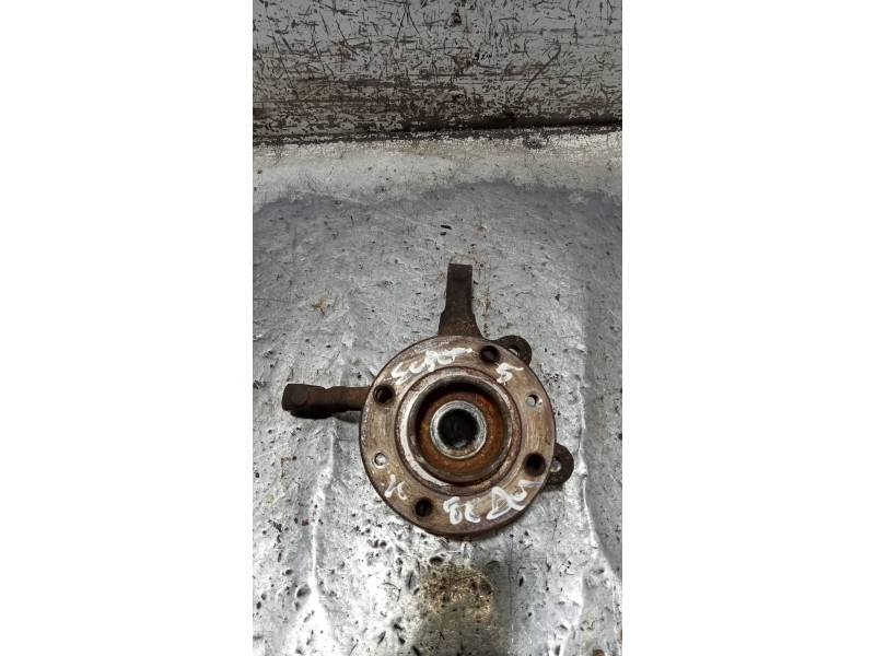 Recambio de mangueta delantera derecha para renault 5 (b/c40) tl (b/c 401, b/c 40h) referencia OEM IAM   