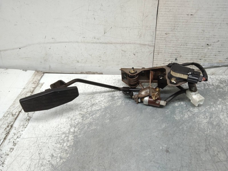 Recambio de potenciometro pedal para mazda premacy (cp) td exclusive (74kw) referencia OEM IAM CB0541AC0  