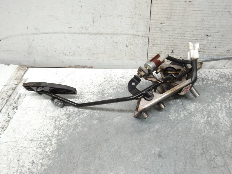 Recambio de potenciometro pedal para mazda premacy (cp) td exclusive (74kw) referencia OEM IAM CB0541AC0  