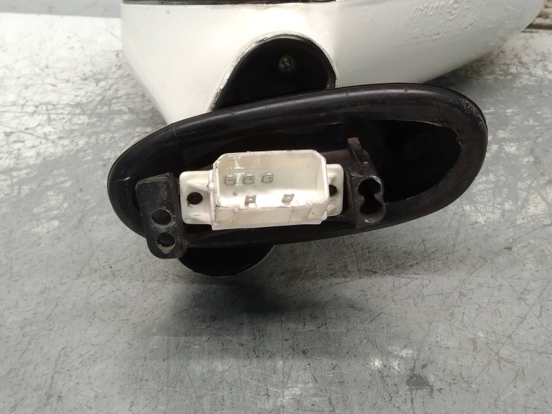 Recambio de retrovisor derecho para audi 80 1.9 tdi referencia OEM IAM   ELECTRICO