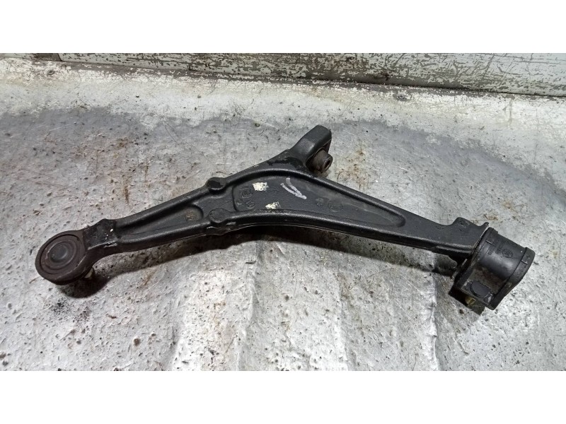 Recambio de brazo suspension inferior delantero derecho para peugeot 106 (s2) kid referencia OEM IAM   