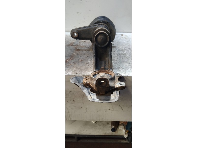 Recambio de mangueta delantera derecha para opel vectra a 1.7 turbodiesel (17 dt / lu8) referencia OEM IAM   