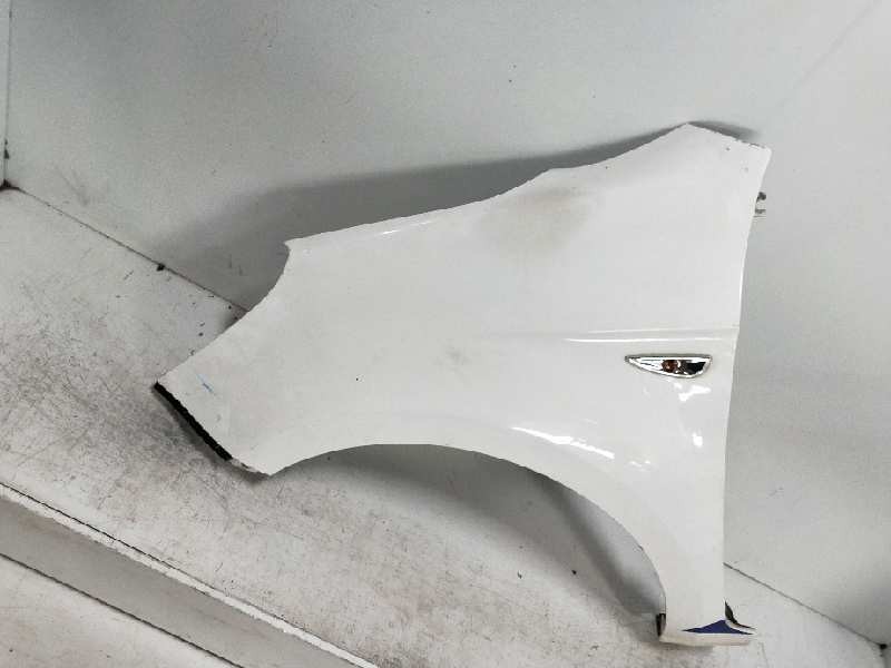 Recambio de aleta delantera izquierda para hyundai i20 1.2 cat referencia OEM IAM   