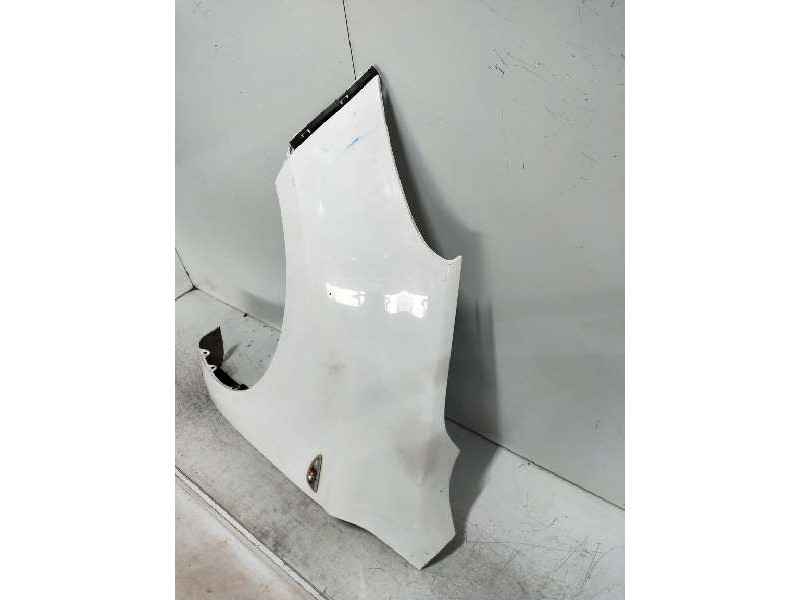 Recambio de aleta delantera izquierda para hyundai i20 1.2 cat referencia OEM IAM   