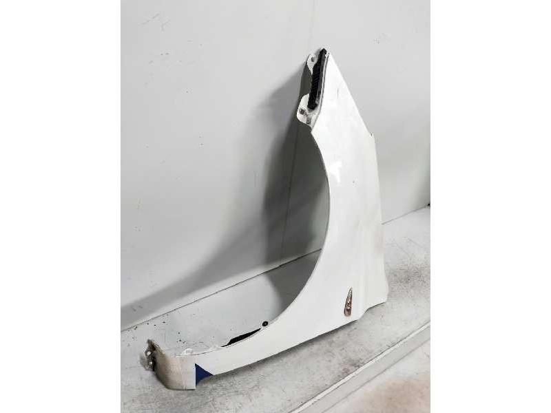 Recambio de aleta delantera izquierda para hyundai i20 1.2 cat referencia OEM IAM   