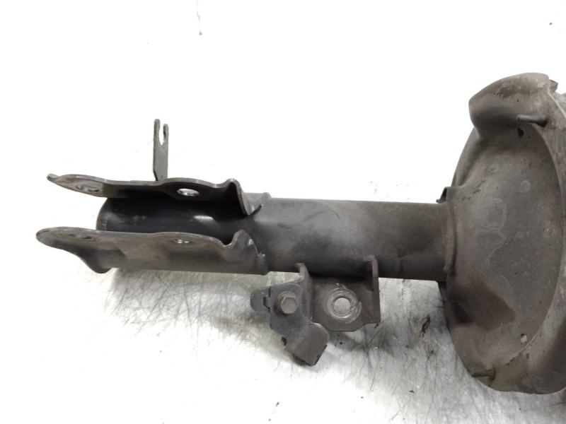 Recambio de amortiguador delantero derecho para hyundai i20 1.2 cat referencia OEM IAM   