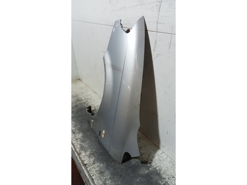 Recambio de aleta delantera izquierda para hyundai trajet (fo) 2.0 crdi gls referencia OEM IAM   