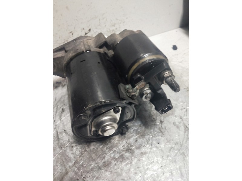 Recambio de motor arranque para volkswagen polo (9n1) highline referencia OEM IAM 0001120400  