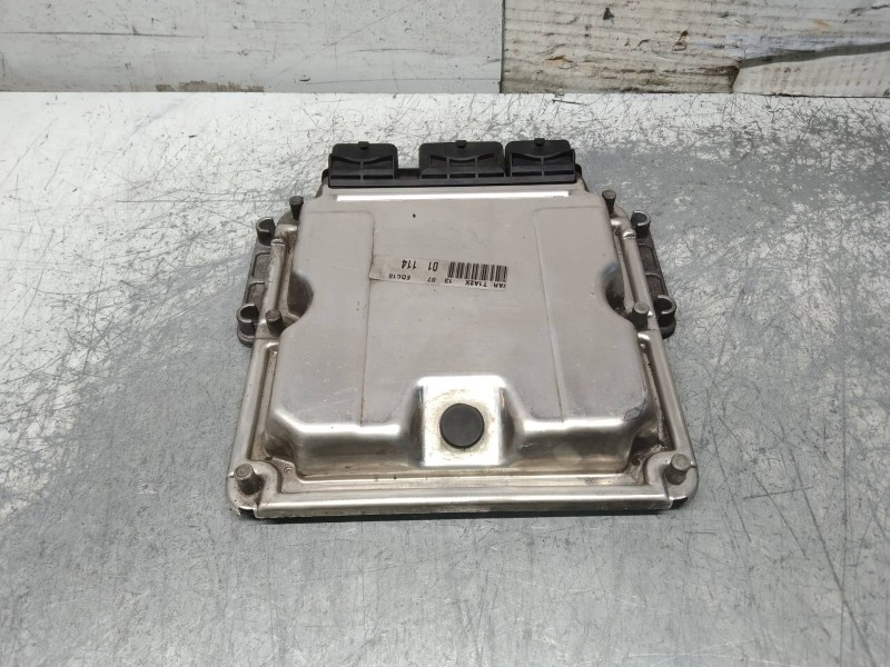 Recambio de centralita motor uce para peugeot 206 berlina xs clim referencia OEM IAM 0281011188 9648588880 EDC15C2 75