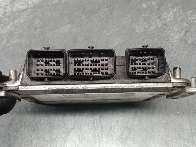 Recambio de centralita motor uce para peugeot 206 berlina xs clim referencia OEM IAM 0281011188 9648588880 EDC15C2 75