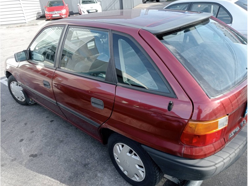 opel astra f berlina del año 1994