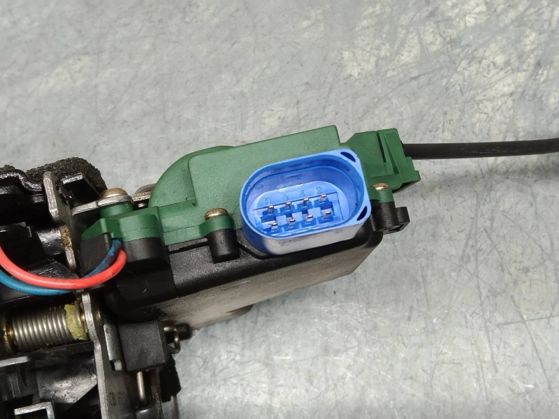 Recambio de motor cierre centralizado delantero izquierdo para volkswagen polo (9n1) highline referencia OEM IAM 3B1837015AM  3P