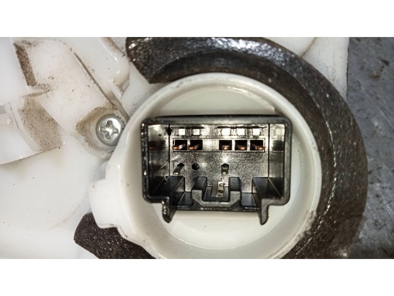 Recambio de motor cierre centralizado delantero izquierdo para mazda 3 lim. (bl) 2.2 turbodiesel cat referencia OEM IAM   5P