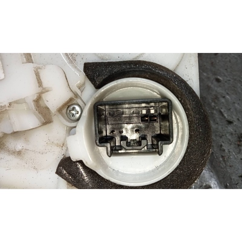 Recambio de motor cierre centralizado trasero izquierdo para mazda 3 lim. (bl) 2.2 turbodiesel cat referencia OEM IAM   5P