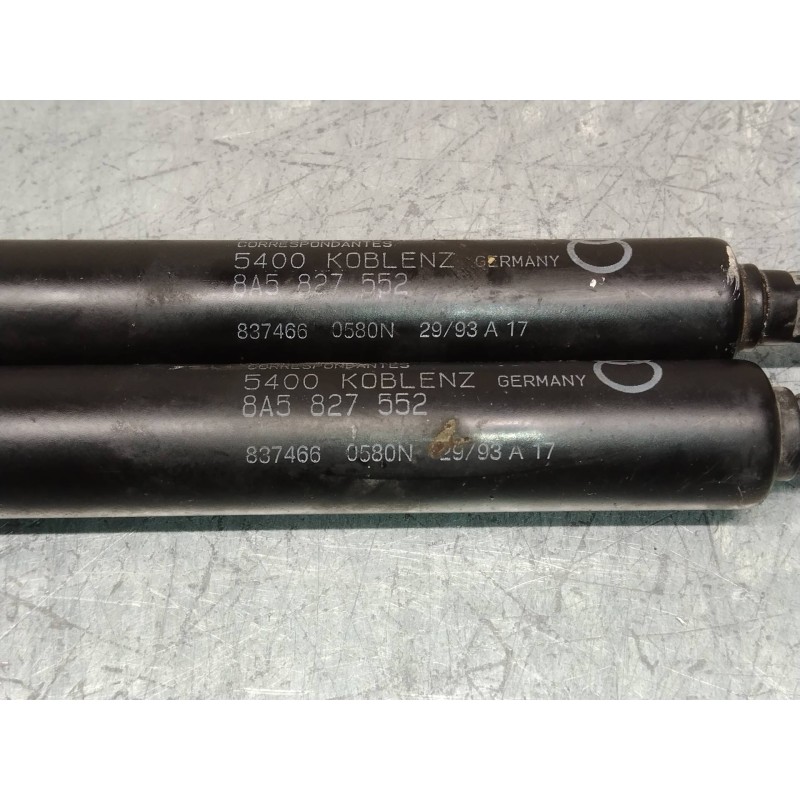 Recambio de amortiguadores maletero / porton para audi 80 1.9 tdi referencia OEM IAM 8A5827552  580N