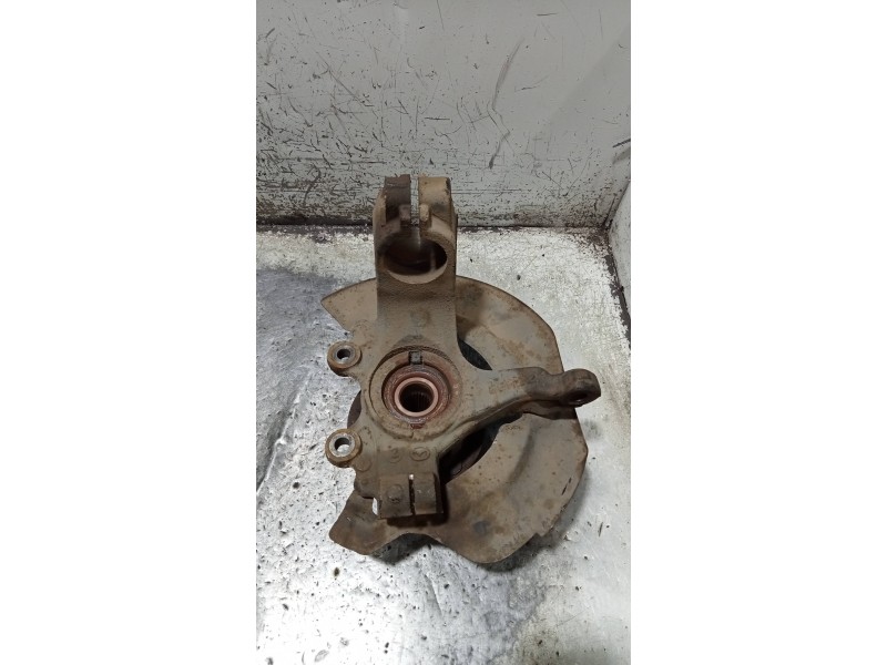 Recambio de mangueta delantera izquierda para mazda 3 lim. (bl) 2.2 turbodiesel cat referencia OEM IAM   