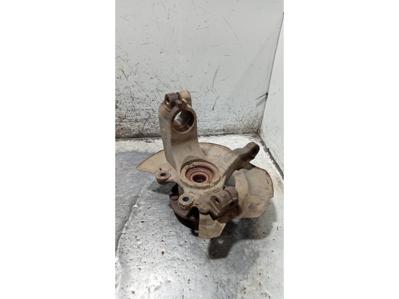 Recambio de mangueta delantera izquierda para mazda 3 lim. (bl) 2.2 turbodiesel cat referencia OEM IAM   