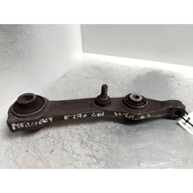 Recambio de brazo suspension superior delantero derecho para mercedes clase e (w211) berlina 2.7 cdi cat referencia OEM IAM   