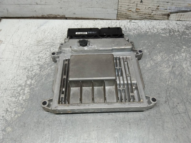 Recambio de centralita motor uce para hyundai i30 classic referencia OEM IAM 391122B140 9030933404A1 44G