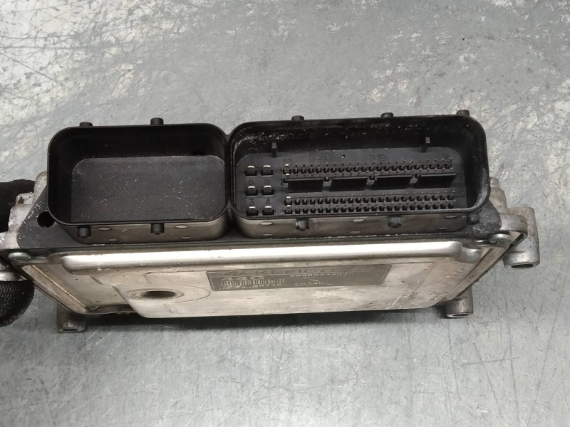 Recambio de centralita motor uce para hyundai i30 classic referencia OEM IAM 391122B140 9030933404A1 44G