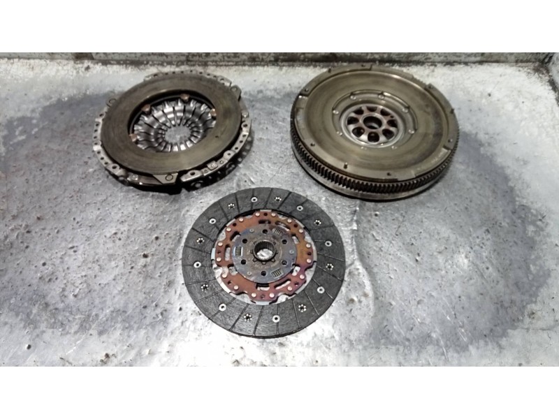 Recambio de kit embrague para volkswagen t5 transporter/furgoneta caja cerrada referencia OEM IAM   