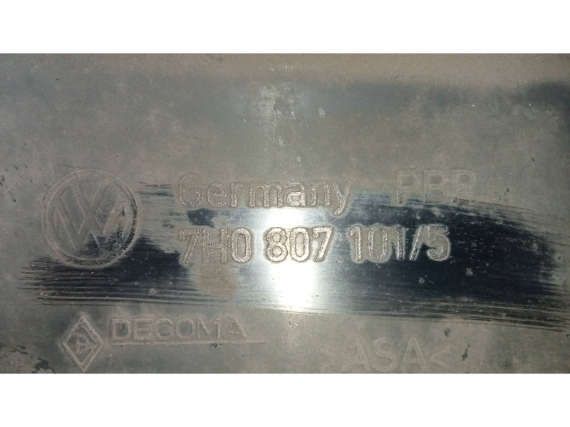 Recambio de rejilla delantera para volkswagen t5 transporter/furgoneta caja cerrada referencia OEM IAM 7H0807101  