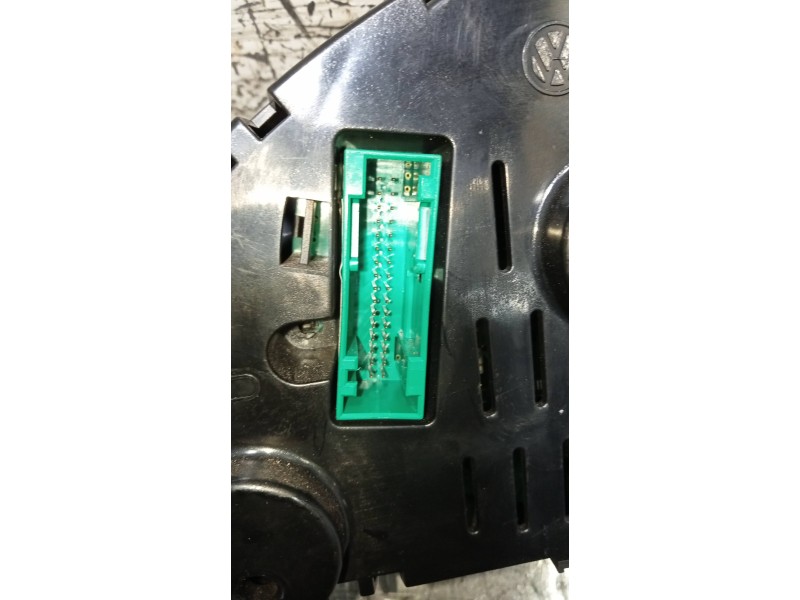 Recambio de cuadro instrumentos para volkswagen t5 transporter/furgoneta caja cerrada referencia OEM IAM   