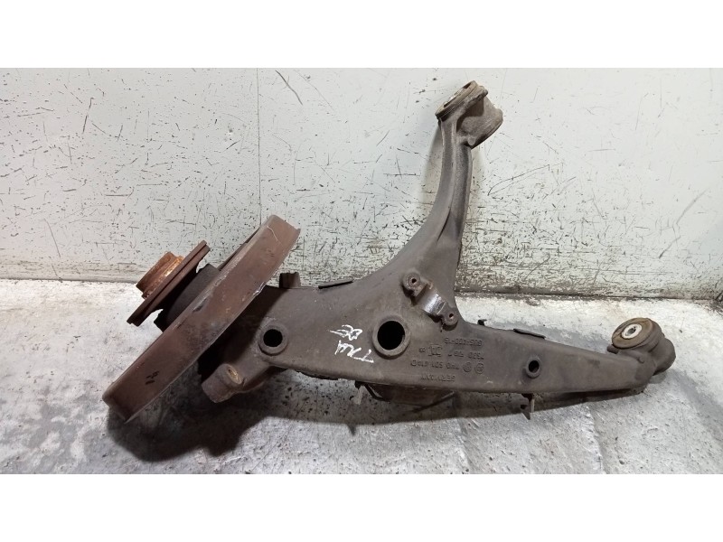 Recambio de mangueta trasera derecha para volkswagen t5 transporter/furgoneta caja cerrada referencia OEM IAM 7H0501414D  