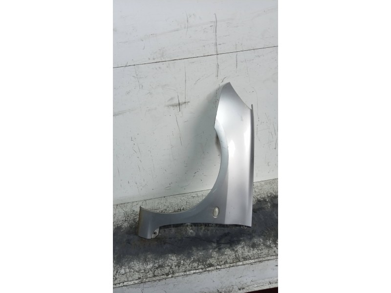 Recambio de aleta delantera izquierda para peugeot 307 cc (s1) 2.0 referencia OEM IAM   