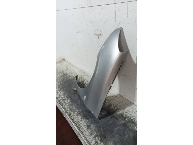 Recambio de aleta delantera izquierda para peugeot 307 cc (s1) 2.0 referencia OEM IAM   