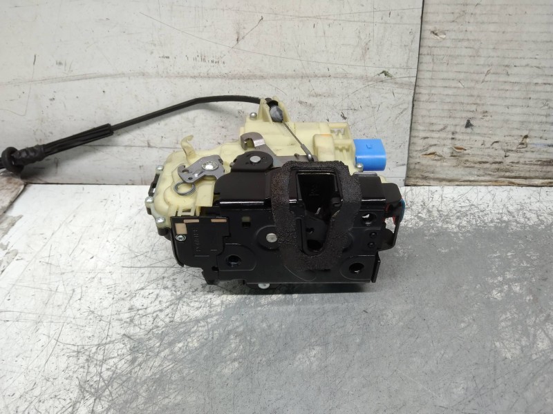 Recambio de motor cierre centralizado delantero izquierdo para volkswagen polo (9n3) 1.4 16v referencia OEM IAM C3B1837015AQ  3P