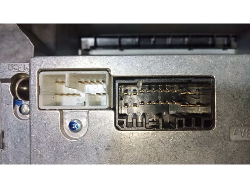 Recambio de sistema audio / radio cd para suzuki swift azg (nz) glx referencia OEM IAM 3910162J2 3910162J20 CQMX0673G
