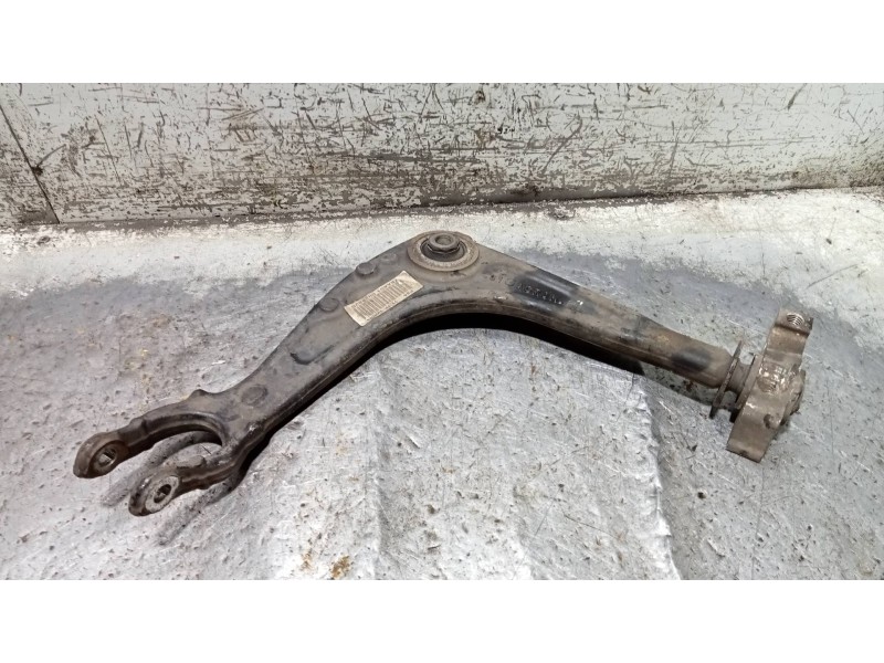 Recambio de brazo suspension inferior delantero izquierdo para peugeot 407 st sport pack referencia OEM IAM   