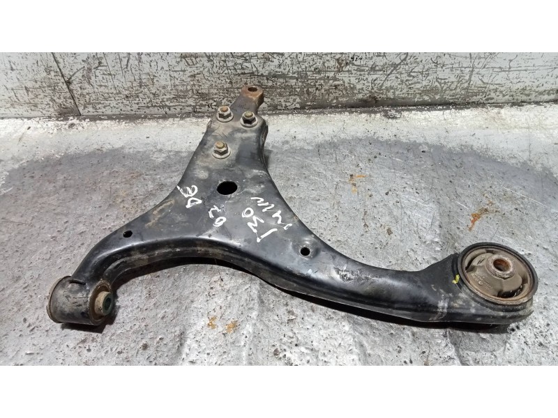 Recambio de brazo suspension inferior delantero derecho para hyundai i30 classic referencia OEM IAM   