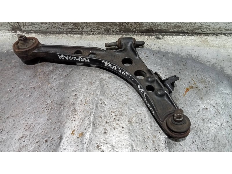 Recambio de brazo suspension inferior delantero derecho para hyundai trajet (fo) 2.0 crdi gls referencia OEM IAM   