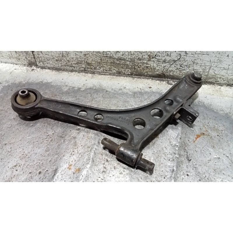 Recambio de brazo suspension inferior delantero derecho para hyundai trajet (fo) 2.0 crdi gls referencia OEM IAM   