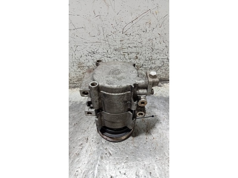 Recambio de compresor aire acondicionado para hyundai trajet (fo) 2.0 crdi gls referencia OEM IAM F500AJWCB05  