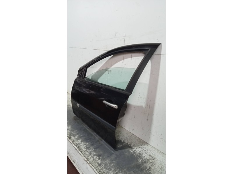 Recambio de puerta delantera izquierda para renault clio iii confort dynamique referencia OEM IAM   5P