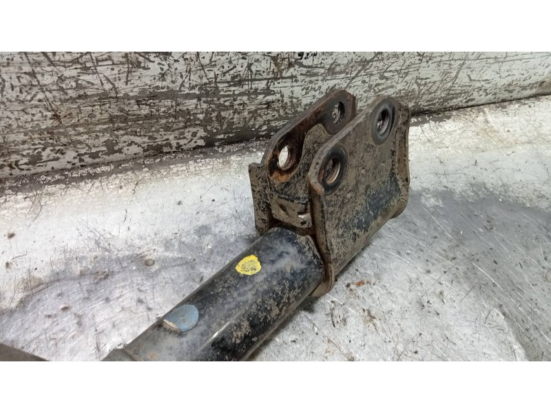 Recambio de amortiguador delantero izquierdo para nissan kubistar (x76) premium (l1) referencia OEM IAM 8200675686  