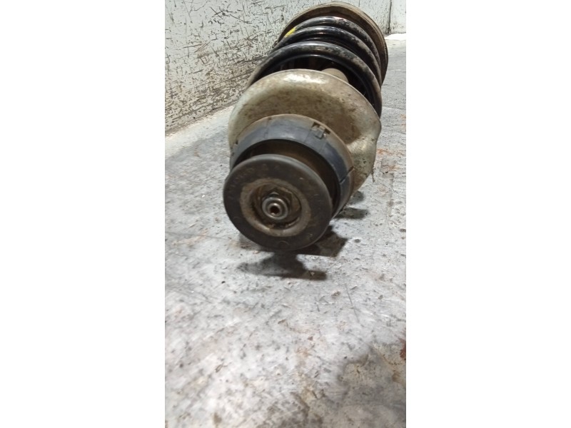 Recambio de amortiguador delantero izquierdo para nissan kubistar (x76) premium (l1) referencia OEM IAM 8200675686  