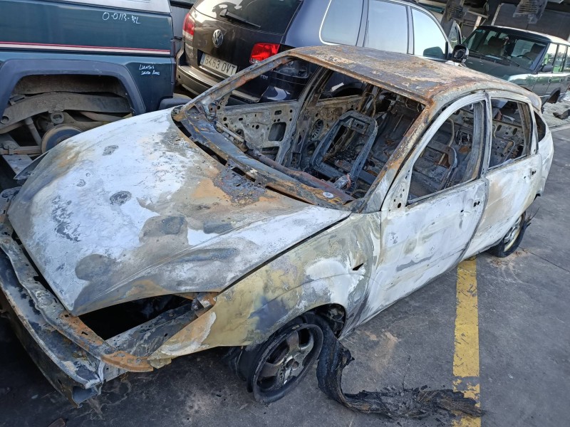 ford focus berlina (cak) del año 1999