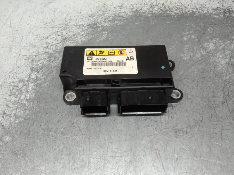 Recambio de centralita airbag para chevrolet cruze ls referencia OEM IAM 13505823  