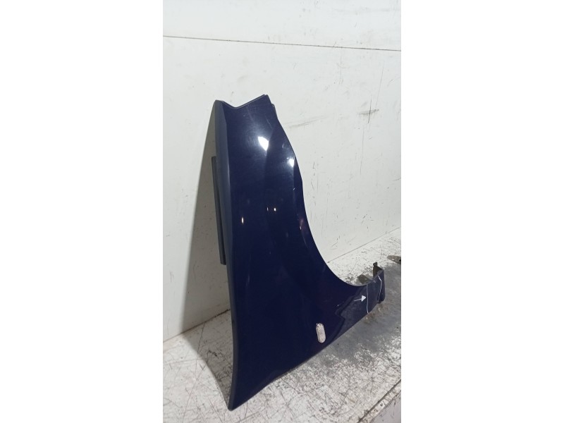 Recambio de aleta delantera derecha para dacia logan ambiance referencia OEM IAM   