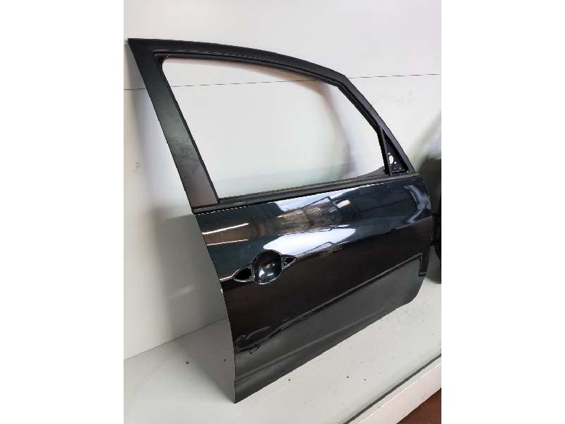 Recambio de puerta delantera derecha para kia venga 1.4 crdi cat referencia OEM IAM   