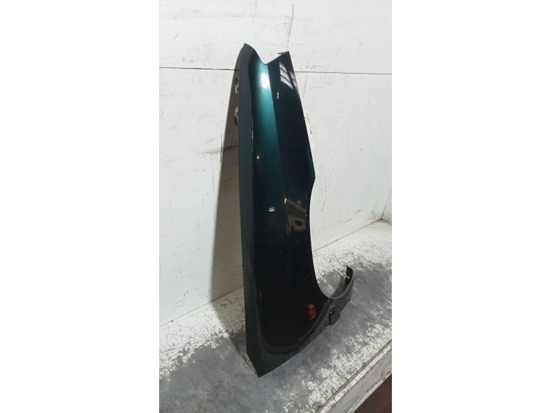 Recambio de aleta delantera derecha para citroen xantia berlina 1.6 armonia referencia OEM IAM   