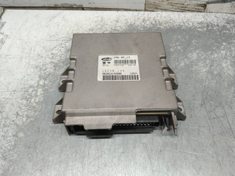 Recambio de centralita motor uce para citroen xantia berlina 1.6 armonia referencia OEM IAM IAW8P13 9626314580 16240144